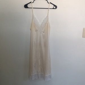 80s Vintage Cream Slip